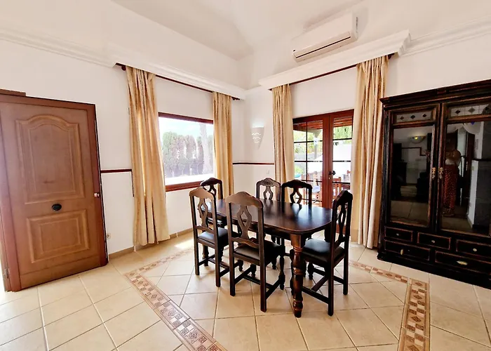 Ferienhaus Marta Con Piscina Privada Climatizada