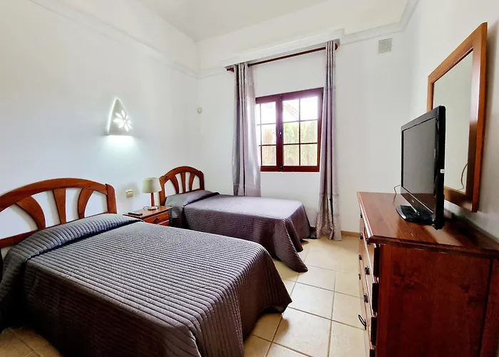 Marta Con Piscina Privada Climatizada Ferienhaus