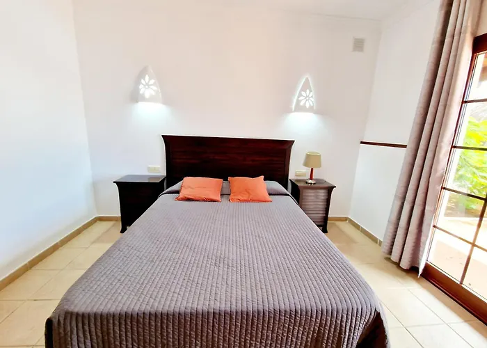 Marta Con Piscina Privada Climatizada Ferienhaus