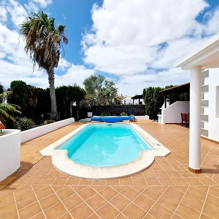 بيت للعطل Marta Con Piscina Privada Climatizada بلايا بلانكا