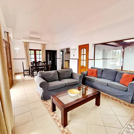 بيت للعطل Marta Con Piscina Privada Climatizada *